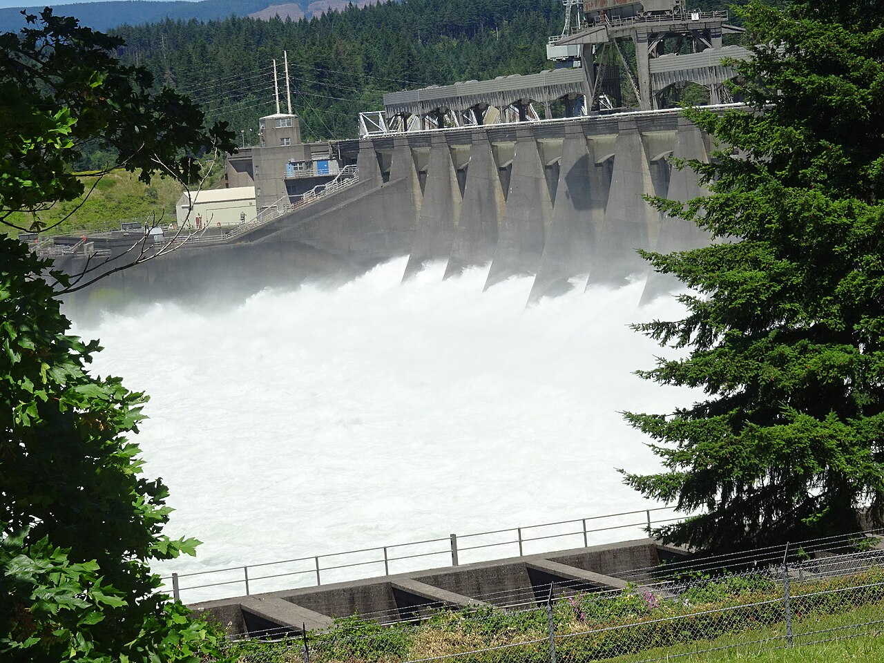 Twilight filming location: Bonneville Dam