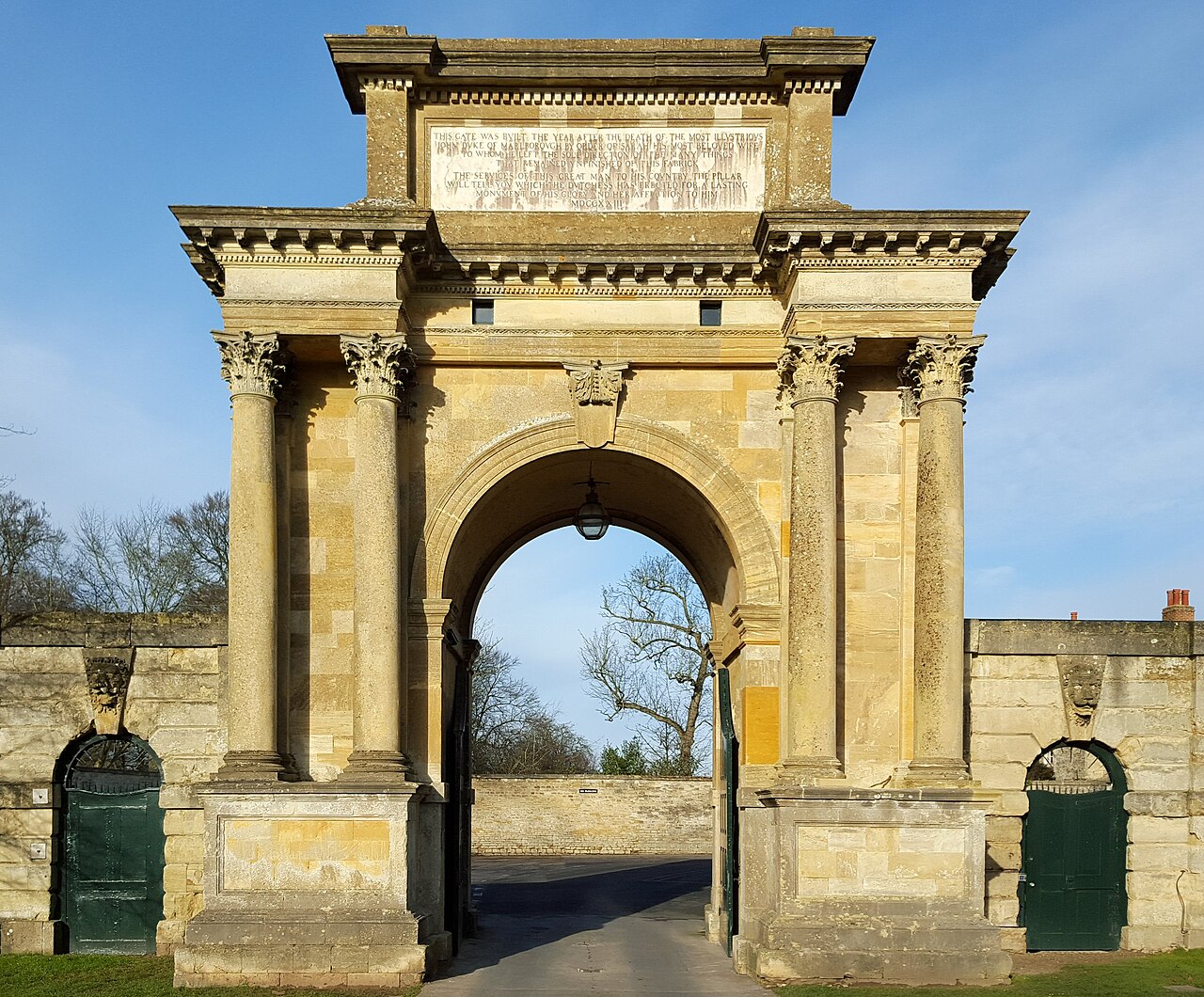 Barry Lyndon filming location: Blenheim Palace Gates