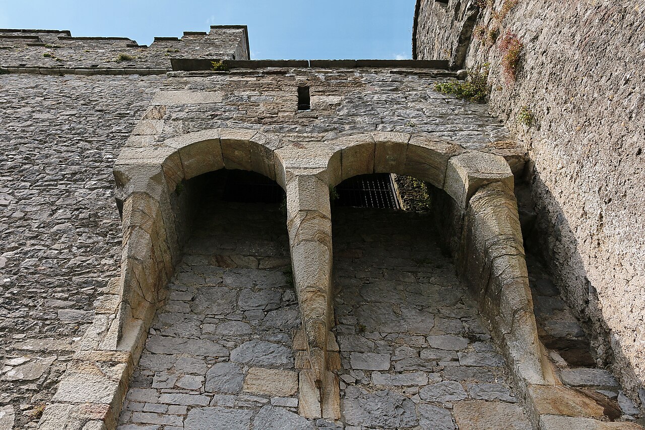 Barry Lyndon filming location: Cahir Castle