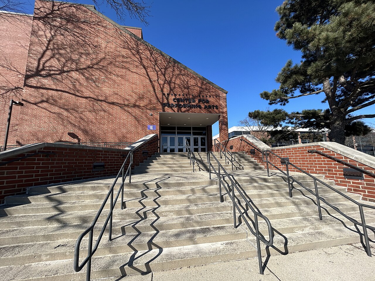 Ferris Bueller’s Day Off filming location: Glenbrook North High School