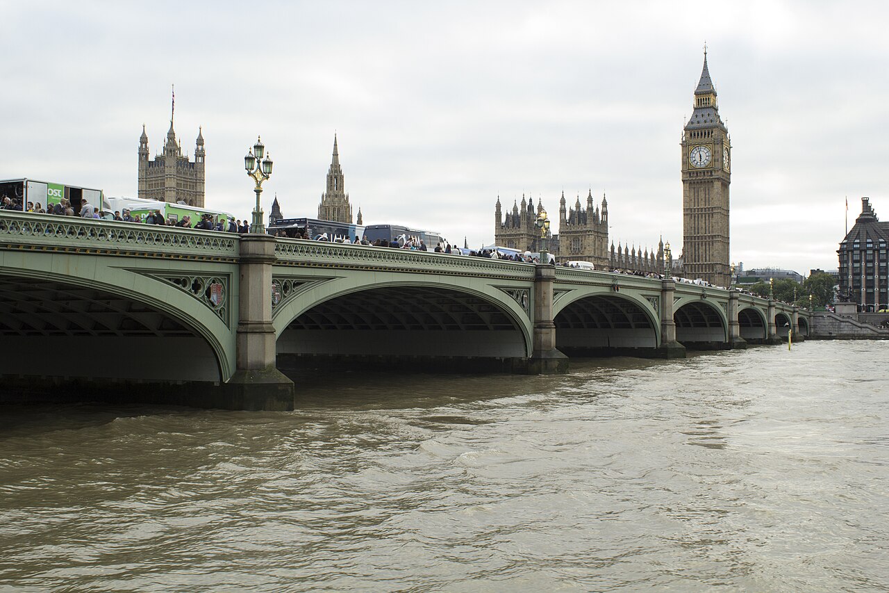 28 Days Later filming location: Westminster Bridge