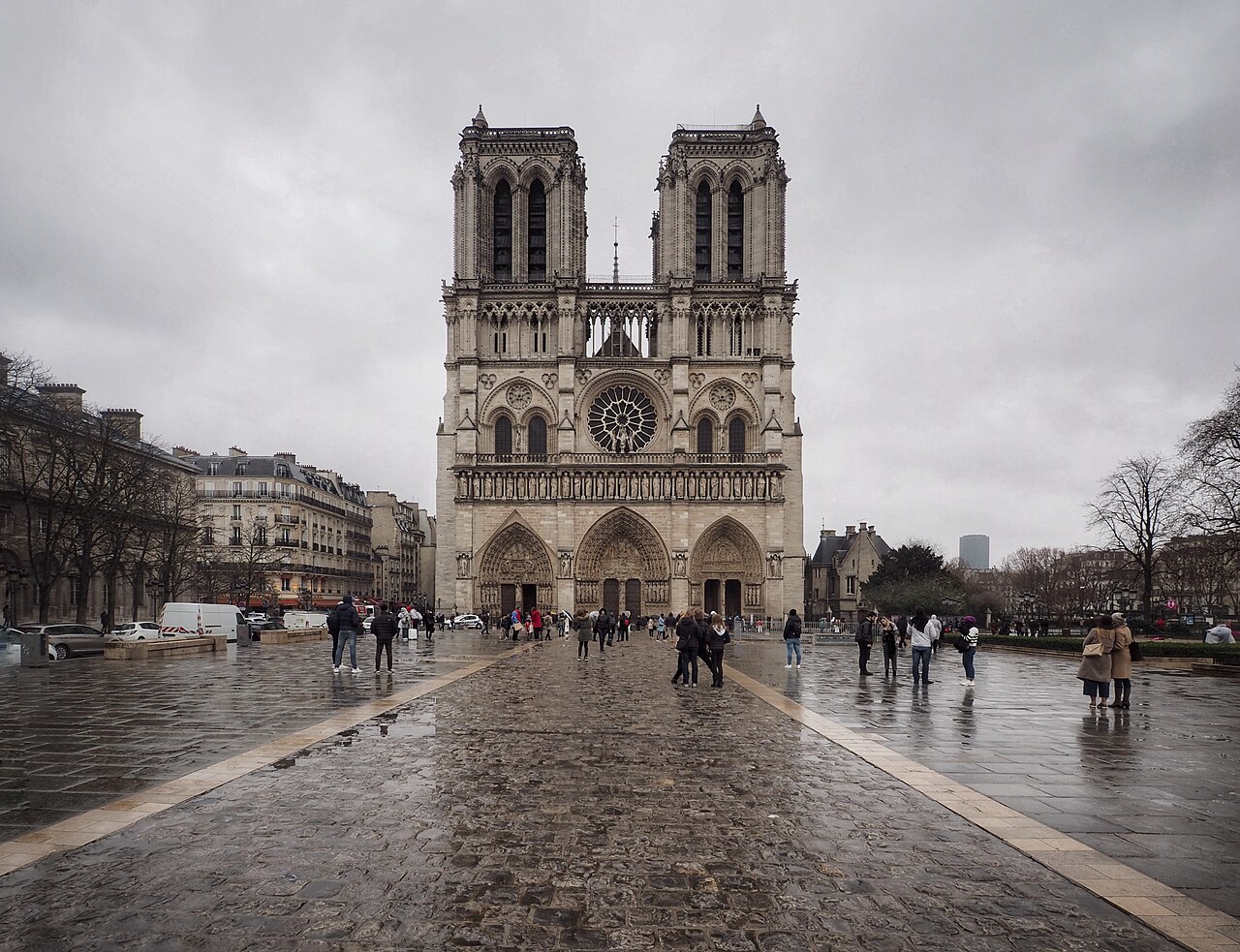 Inception filming location: Crypte Archéologique du Parvis Notre-Dame