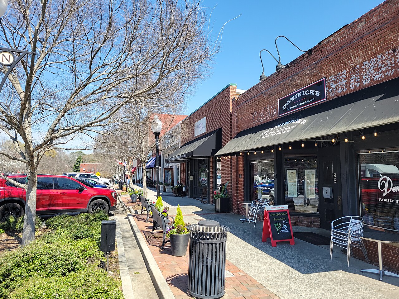 Ozark filming location: South Peachtree Street