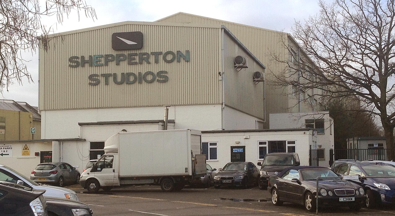 Avengers: Age of Ultron filming location: Studios Road