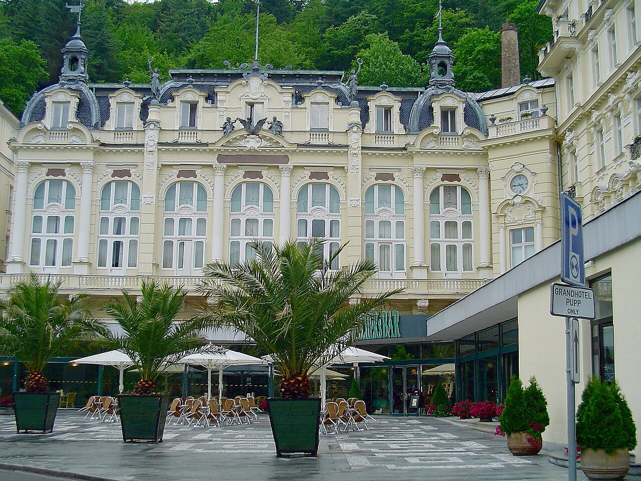 Casino Royale filming location: Grandhotel Pupp