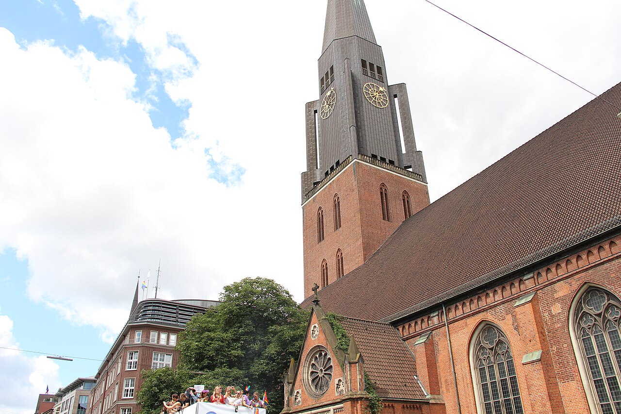 The Bourne Identity filming location: Evangelisch-lutherische Hauptkirche St. Jacobi