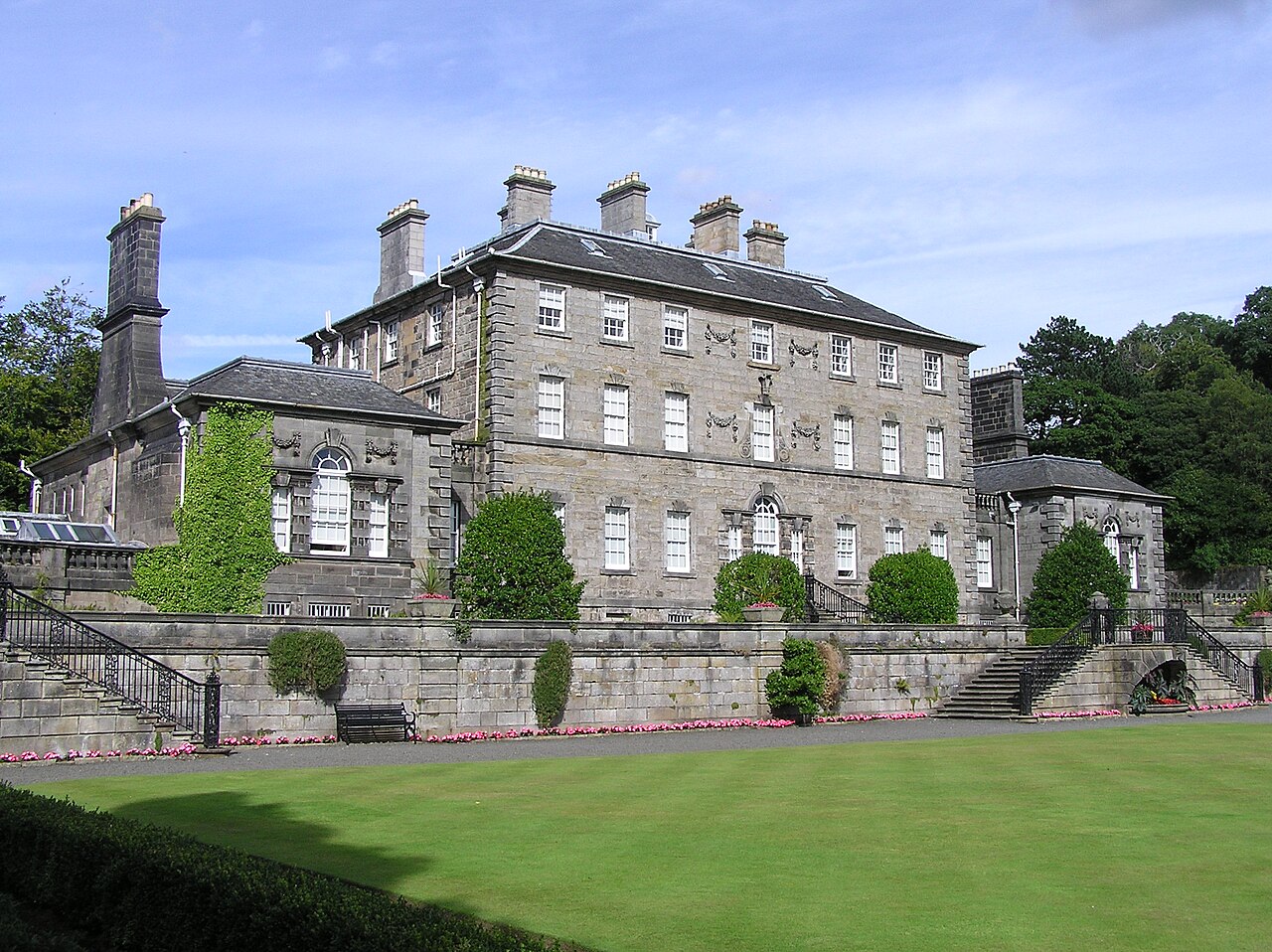 Outlander filming location: Pollok House